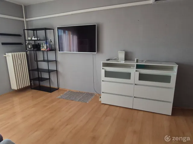 Eladó lakás Pécs, Uránváros 47 nm