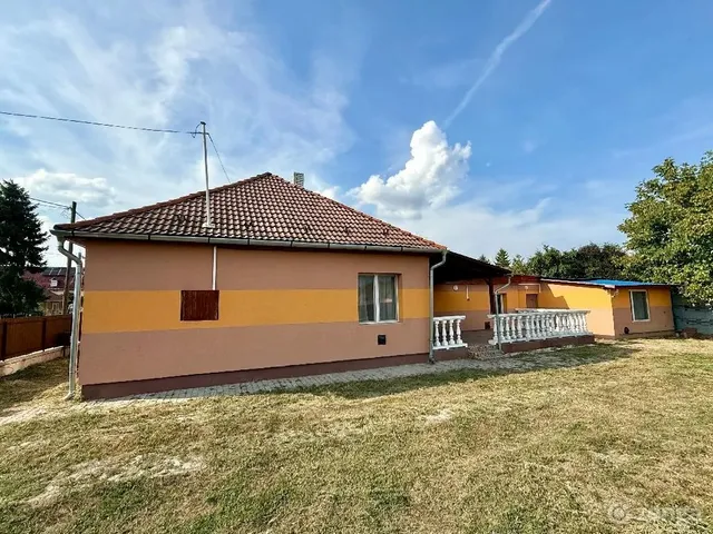 Eladó ház Tiszaújváros 59 nm