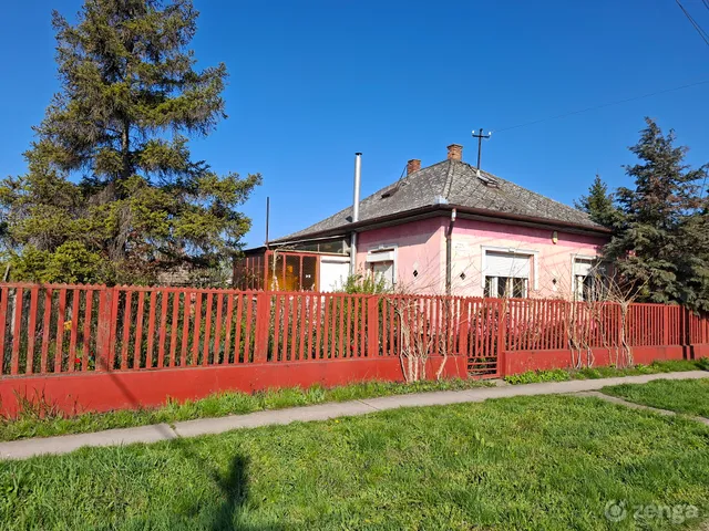 Eladó ház Jászkisér 70 nm