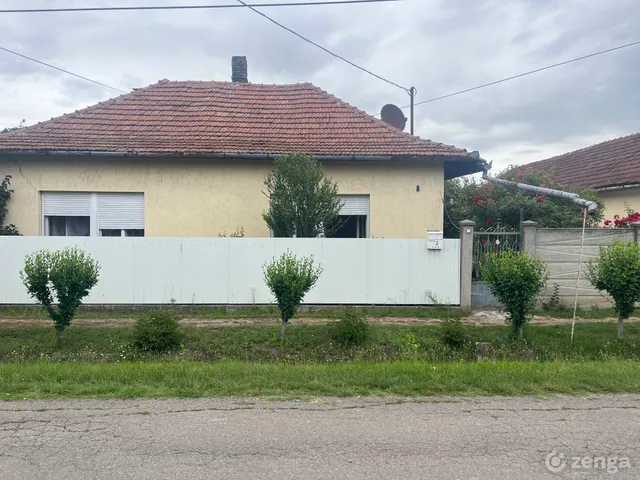 Eladó ház Békés, Bánhida 117 nm