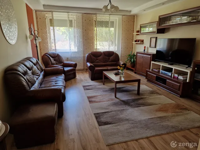 Eladó ház Baja, Kiscsávoly, Jelky András utca 146 nm