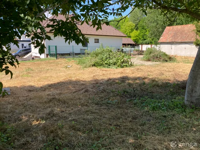 Eladó telek Máriakálnok, Harangvirág 783 nm