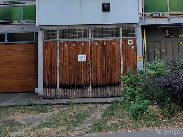 Eladó garázs Vác, Deákvár 15 nm