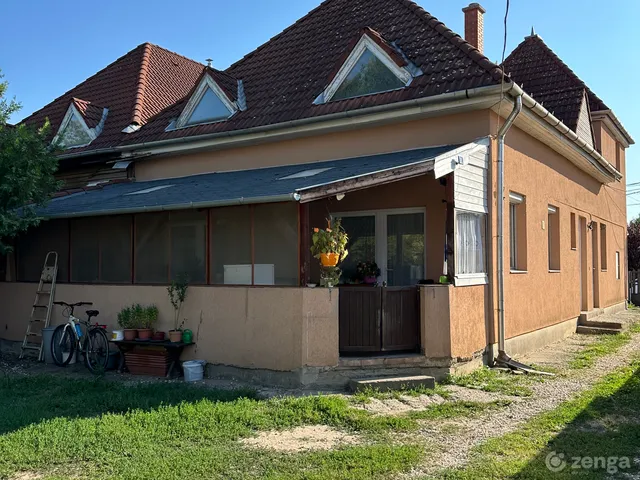 Eladó ház Ecser 190 nm