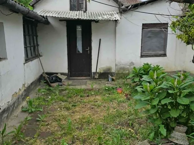 Eladó ház Szolnok, Üdülőtelep 80 nm