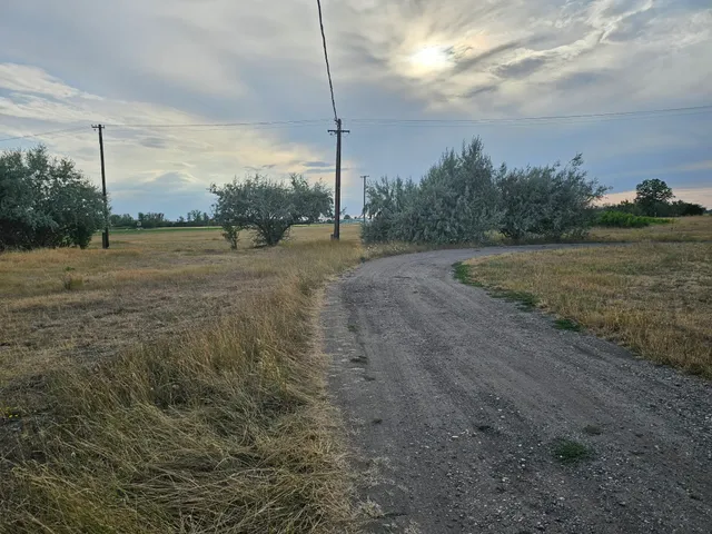 Eladó telek Szolnok, Széchenyi-lakótelep, Pipacs utca 1221 nm