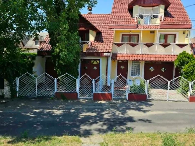 Eladó ház Szolnok 255 nm