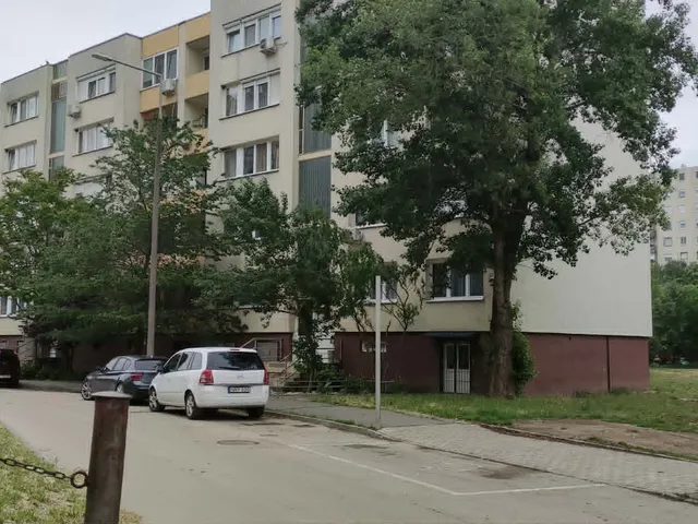 Kiadó lakás Szolnok, Széchenyi-lakótelep 54 nm