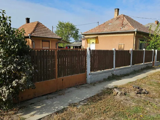 Eladó ház Abony 70 nm