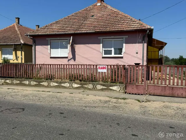 Eladó ház Tiszakanyár 200 nm