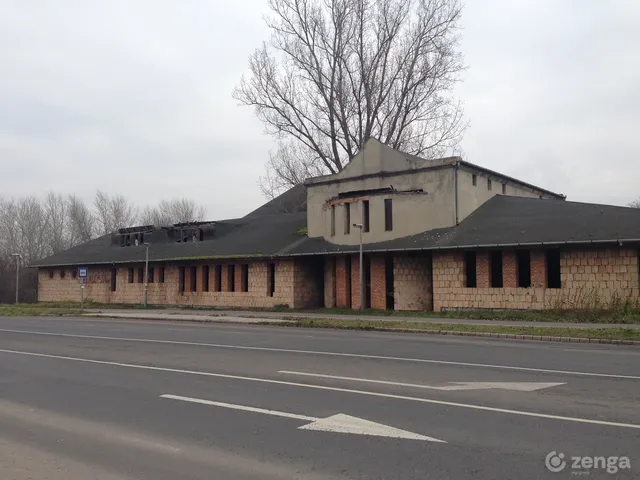 Eladó kereskedelmi és ipari ingatlan Dunaföldvár 1546 nm