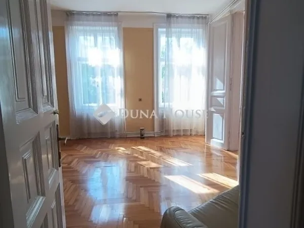 Eladó lakás Budapest XIV. kerület 130 nm