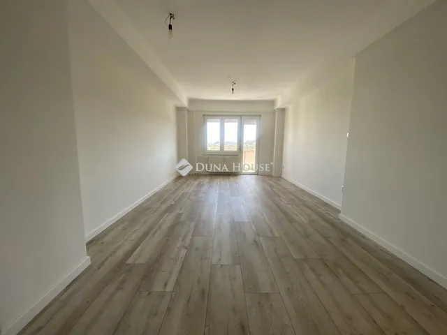 Eladó lakás Budapest III. kerület 61 nm