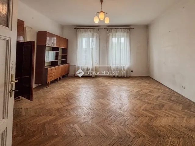 Eladó lakás Budapest II. kerület 138 nm