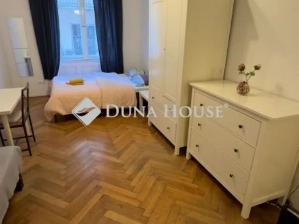 Eladó lakás Budapest V. kerület 66 nm