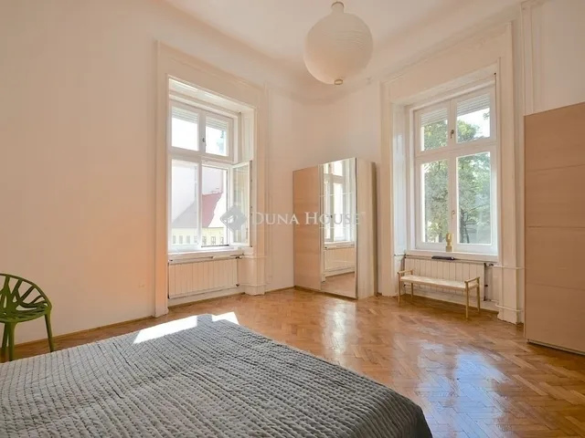 Eladó lakás Budapest I. kerület 84 nm