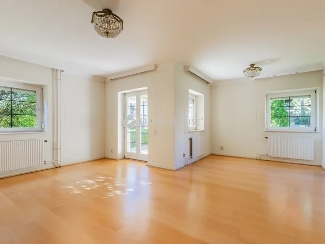 Eladó lakás Budapest II. kerület 210 nm