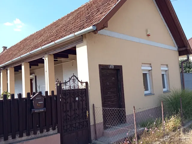 Eladó ház Kartal 80 nm