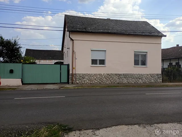 Eladó ház Kaposszekcső 160 nm