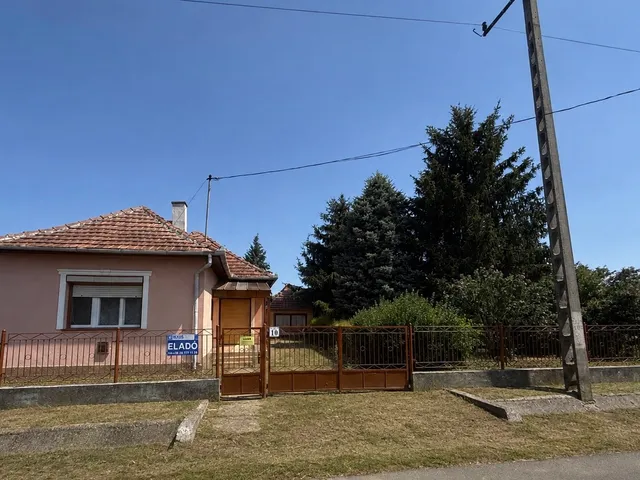 Eladó ház Anarcs 83 nm
