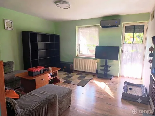 Eladó lakás Szeged, Rókus, Gyöngytyúk u. 99 nm