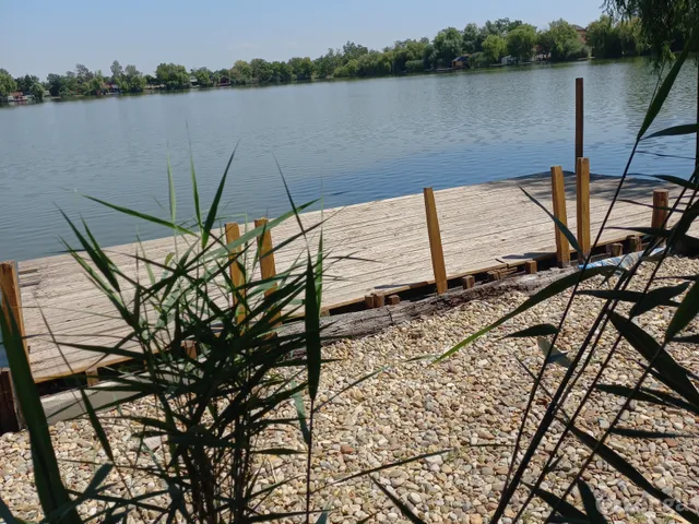 Eladó nyaraló Békés, Borosgyán, Tó 1 20 nm