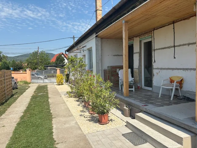 Eladó ház Szigetmonostor 60 nm