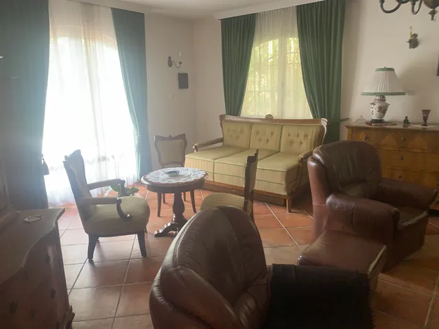 Eladó ház Leányfalu 410 nm