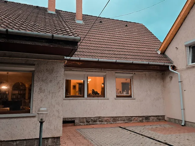 Eladó ház Szentendre, Püspökmajori lakótelep 217 nm