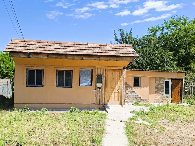 Eladó ház Szigetszentmiklós, Bucka 30 nm