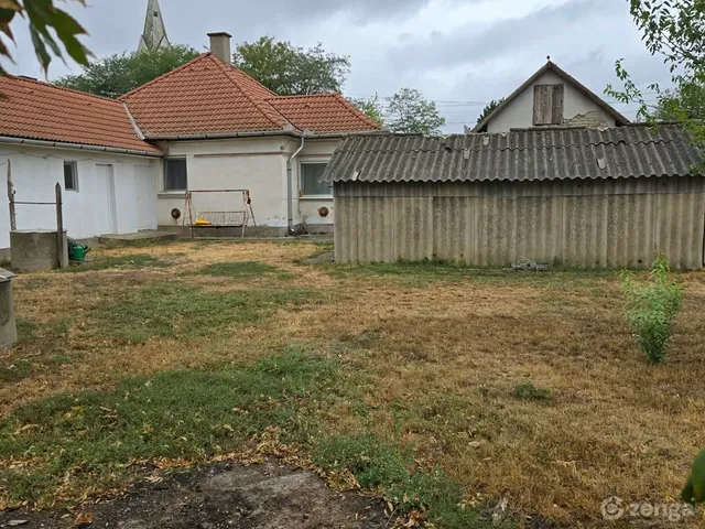 Eladó ház Besnyő 58 nm