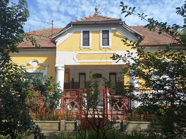 Eladó ház Hódmezővásárhely, Béketelep, Kutasi út 141 nm