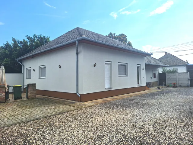 Eladó ház Hódmezővásárhely, Béketelep, Pipacs utca 133 nm