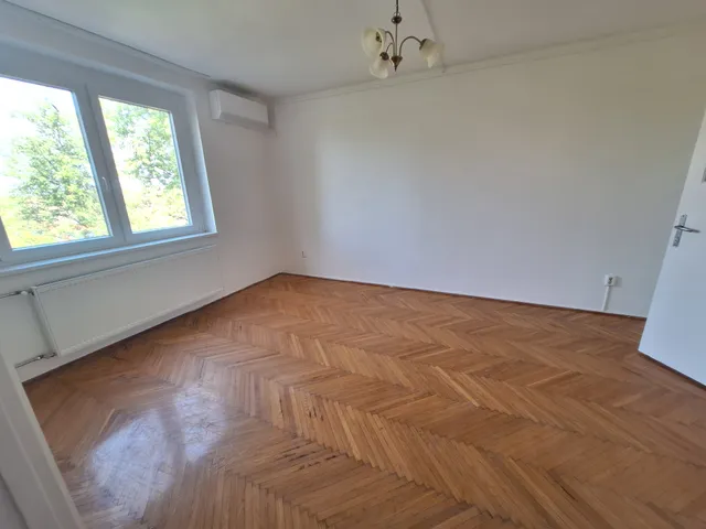 Kiadó lakás Hódmezővásárhely, Csúcs, Szabadság tér 60 nm