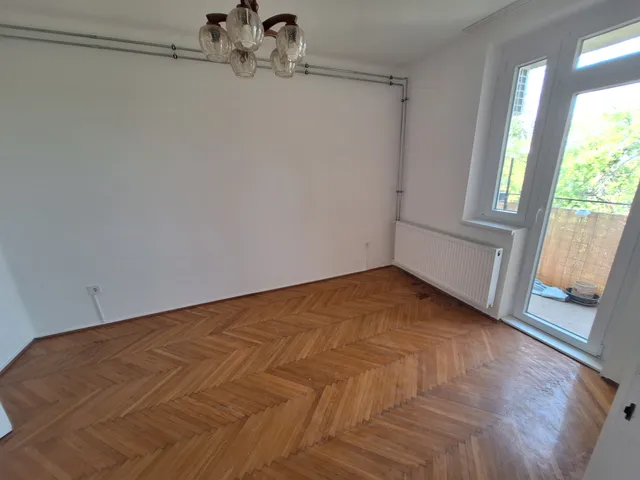Kiadó lakás Hódmezővásárhely, Csúcs, Szabadság tér 60 nm