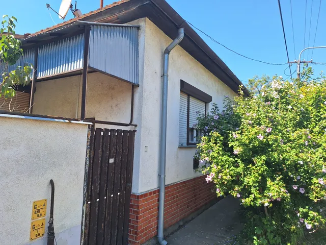 Eladó ház Hódmezővásárhely, Béketelep 126 nm