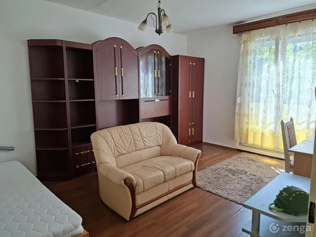 Kiadó lakás Pécs, Egyetemváros 47 nm