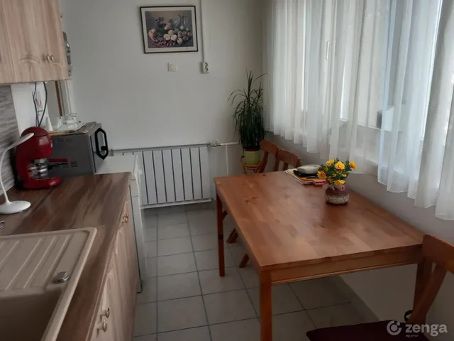 Eladó lakás Kiskunfélegyháza, Petőfi-lakótelep 55 nm