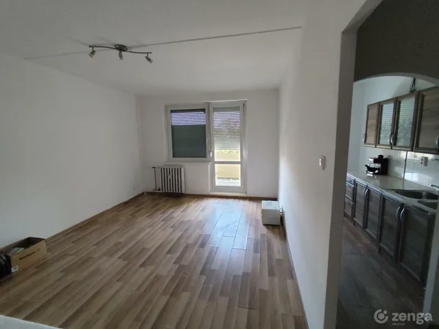 Eladó lakás Várpalota, Felsőinkám 41 nm