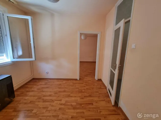 Eladó lakás Szolnok, Szandaszőlős 49 nm