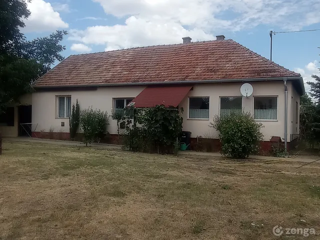Eladó ház Kápolnásnyék 90 nm