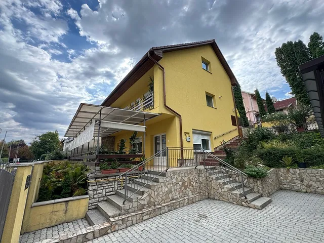 Eladó ház Balatonföldvár 200 nm