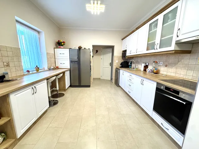 Eladó ház Székesfehérvár, Maroshegy 178 nm