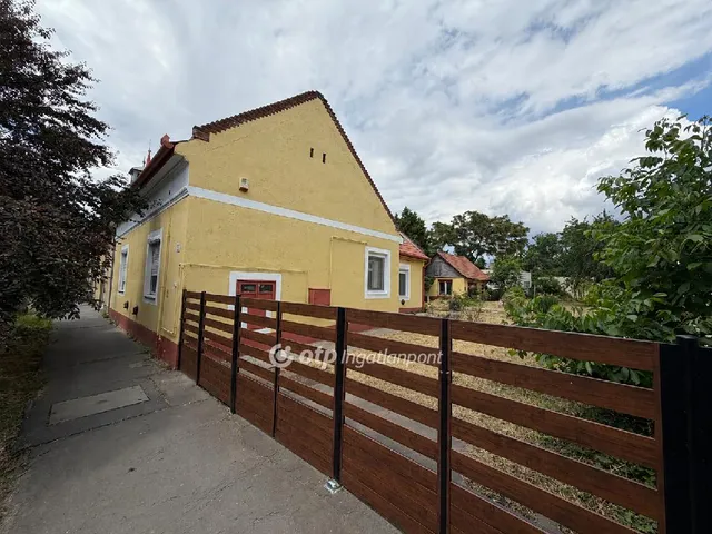 Eladó ház Berettyóújfalu 93 nm