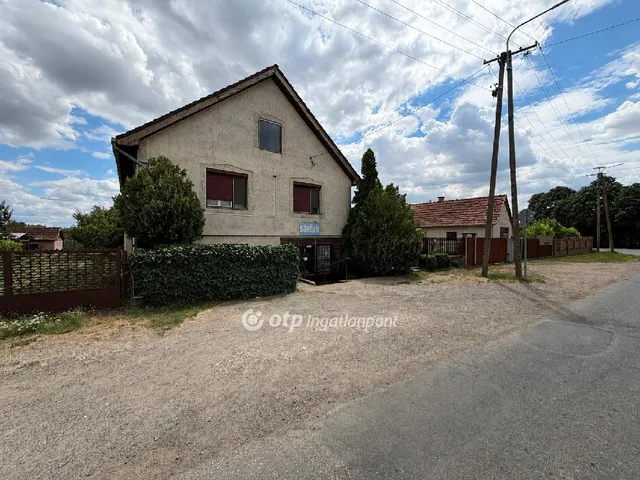 Eladó ház Esztár 145 nm