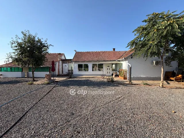 Eladó ház Mezőpeterd 87 nm