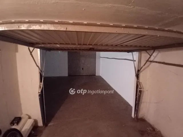 Eladó garázs Debrecen 17 nm