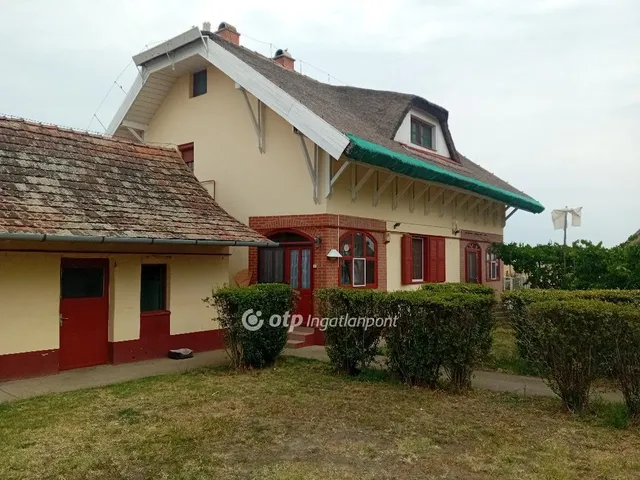 Eladó mezőgazdasági ingatlan Földes 22292 nm