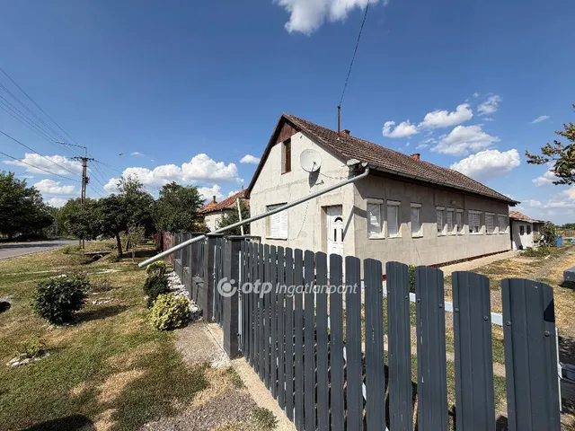Eladó ház Szerep 118 nm