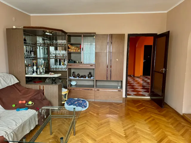 Eladó ház Budapest XVIII. kerület, Újpéteritelep 180 nm